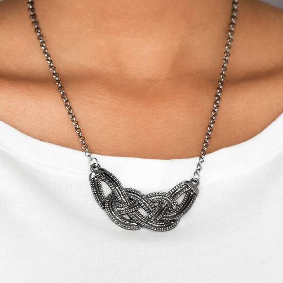 Paparazzi Jewelry Accessories - Nautically Naples - Black Necklace - Vintage - Picture 4 of 6